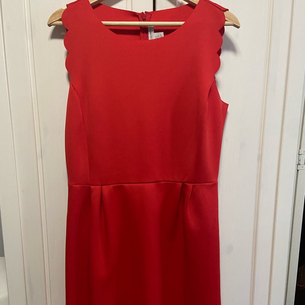 Scalloped red dress